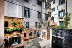5 minuti da Rialto, intera palazzina Veneziana