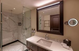 GoldenEye Hotel & Casino