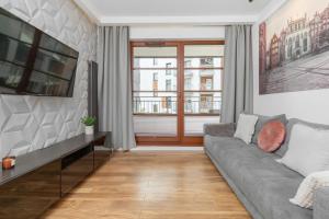 Apartment in Gdańsk Center with Balcony, Parking and Air Conditioning by Renters