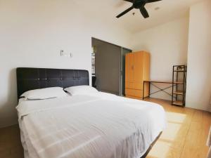 ITCC Manhattan Suites Sunset View Infini Stay