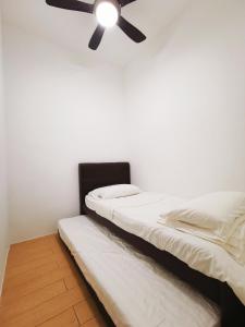 ITCC Manhattan Suites Sunset View Infini Stay