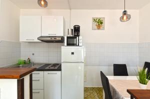 Apartment Riva Rabac 1825