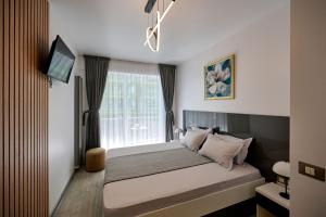 Maya Apartment- Spa n Pools beach resort