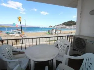 LLANCÀ 8 DAVANT MAR - Apartamento primera línea de mar con fantasticas vistas a Port de la Selva - ES-228-85 - Selva de Mar