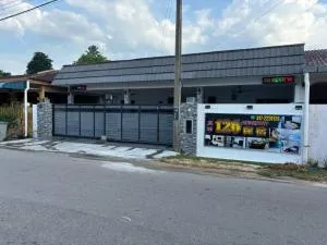 126 Homestay TYPE B - Jementah