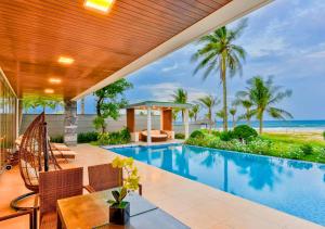 Golden Beachside Resort Danang