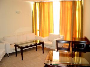Sun Palace Home Apartments