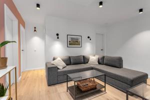 Stylish 3BR Apartment