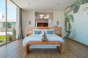 Villa Vola : Fabulous New Designer Villa Next to the Beach