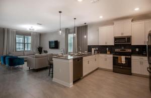 Family Fun 7 Bed Pool Home with Game Room-840DSD