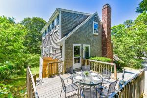 Minutes to Oceanside Beaches