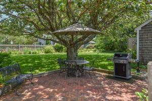 On the Chatham Loop - 1 Min to the Beach