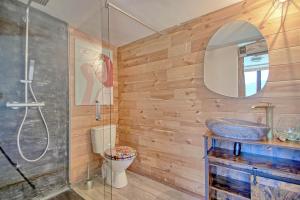 Chalets Sublime cabane perchee clim et cinema vue panoramique - Le Mas des farachess : photos des chambres