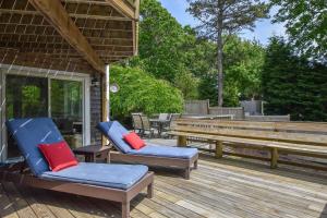 Spacious w Large Outdoor Area Fire Pit