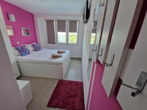 Double Room with Pool View room in Flamingo Resort