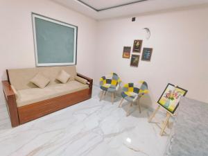 Radha Madhavam Hotel Vrindavan near Iskcon temple & Prem mandir