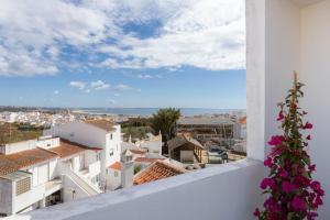 Townhouse with Stunning Sea Views and Terrace
