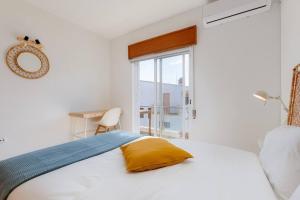 Townhouse with Stunning Sea Views and Terrace