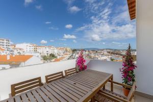 Townhouse with Stunning Sea Views and Terrace