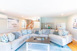 Water Views Private Pool Access to Cove