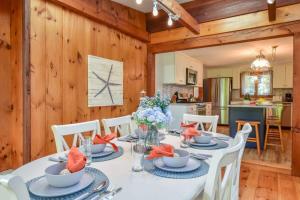 A Contemporary Gem w Cape Character Dog Friendly