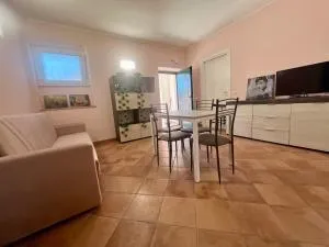 ROSA NEL VERDE - VISTA D'AMARE - 阿夸维瓦皮切纳