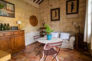 Hotels HOTEL et APPARTEMENTS DOMAINE DES CLOS - Teritoria : photos des chambres