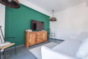 Ninai Sea Holiday Apartment 2