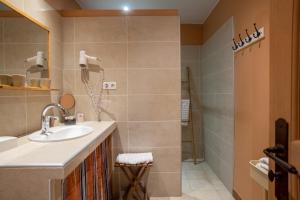 Hotels HOTEL et APPARTEMENTS DOMAINE DES CLOS - Teritoria : photos des chambres