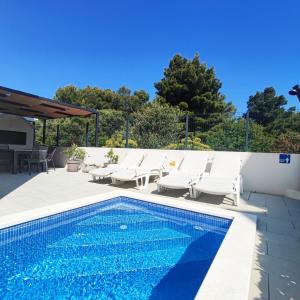 Apartment Adria Relax with private heated pool