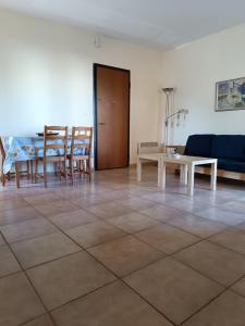 Mola Kalyva , 65sq.m cozy apartment with views