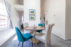 Cheerful 2 Bedroom Home near Virginia Wesleyan