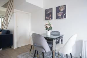 2-Bed House Sleeps 6 Parking