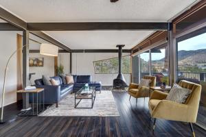 4BR Cabin Mountain Views with Fireplace - 4hvězdičkové hotely ve městě Cascade-Chipita Park