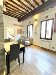 LAngoletto Home to Stay