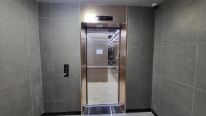 Seoul Station Joey N Ray house