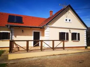 Gyümölcsliget Vendégház - Csehimindszent