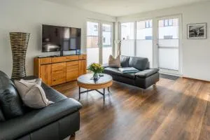 Hangar 19 Superior Apartment mit Terrasse und Garten H1W2 - Leezen