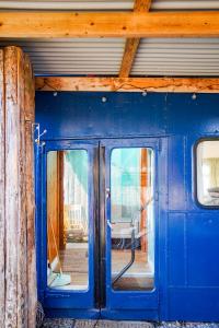 Double decker bus at Valentia Island Escape