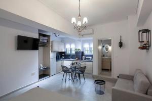 Ifaistos Luxury flat Psyrri square