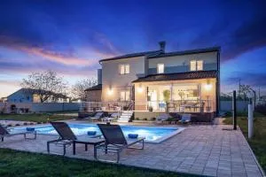 Villa Camelie near Barban for 10 people with playground for children, fitness & pet friendly - Želiski