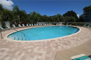 Lovely 2-Bedroom Condo with Pool and Gym