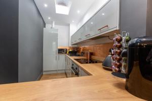 Modern 2-Bedroom House in Blackpool Near Seafront