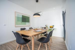 Host Wise - Bright Spacious House Swimming Pool