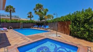 Villa Norcas Grande - Central - Heat pool game room