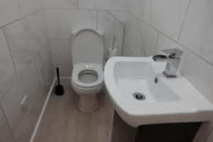 KYOTO HOUSE CENTRAL DERBY I 2 BEDROOMS, SPACIOUS, WARM & NEW with NETFLIX