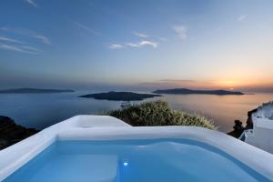 Kamares Apartments Santorini Greece