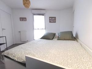 Appartements Charmant appartement cosy et paisible proche Paris - metro a 2min : photos des chambres
