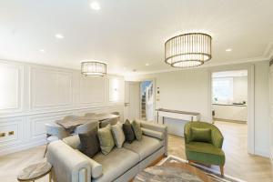 Holland Park Residence