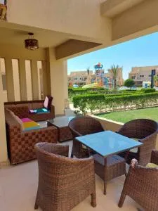 Mousa Coast aquapark view chalet with garden - Suez